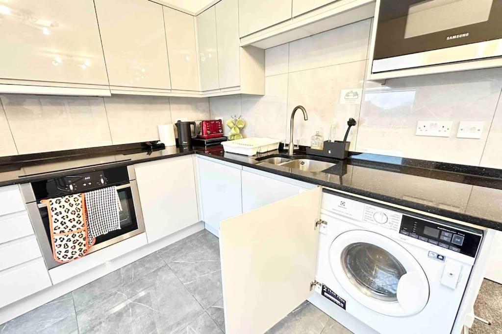 Paradigm House, Delightful 2-Bedroom Flat 4, อ็อกซ์ฟอร์ด ภายนอก รูปภาพ